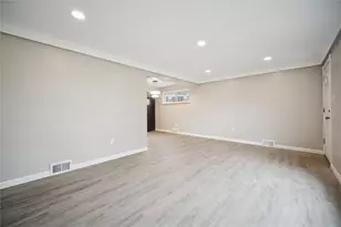 434 Macassar Dr, Pittsburgh, PA 15236 - Photo 10