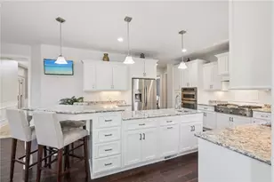 201 Emerson Pines Dr, Cranberry Township, PA 16066 - Photo 14