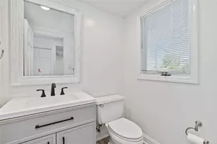 100 St Tropez Cir, Patterson Heights, PA 15010 - Photo 16