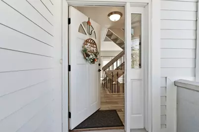 100 Saint Tropez Cir, Patterson Heights, PA 15010 - Photo 2