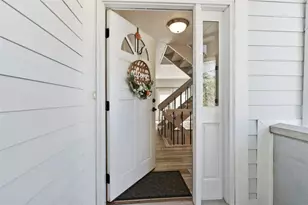 100 St Tropez Cir, Patterson Heights, PA 15010 - Photo 2