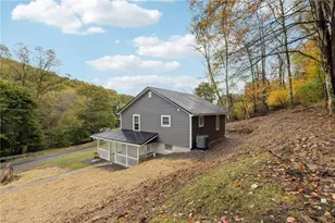 305 Queenstown Rd, Perry Township, PA 16041 - Photo 36