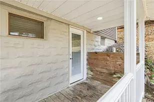 305 Queenstown Rd, Perry Township, PA 16041 - Photo 4