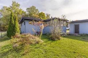 2206 Carolyn St, Hermitage, PA 16148 - Photo 8