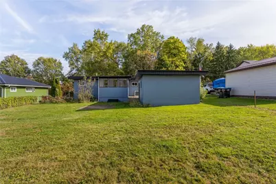 2206 Carolyn St, Hermitage, PA 16148 - Photo 6