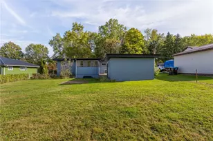 2206 Carolyn St, Hermitage, PA 16148 - Photo 6