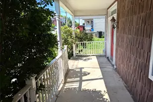 413 N 3rd St, Jeannette, PA 15644 - Photo 2