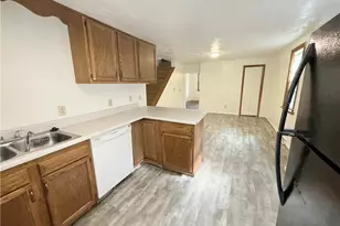 111 Ludwig St, Manor Township, PA 16236 - Photo 6