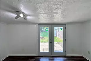 1920 Robinwood St, Union Township, PA 16101 - Photo 8