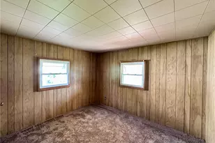 1920 Robinwood St, Union Township, PA 16101 - Photo 12