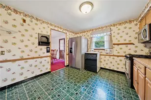 632 Penn Dr, Level Green, PA 15085 - Photo 8