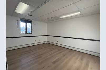 5425 Enterprise Blvd, Bethel Park, PA 15102 - Photo 4