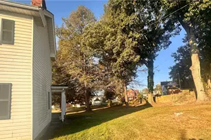 152 Concord St, Perryopolis, PA 15473 - Photo 6