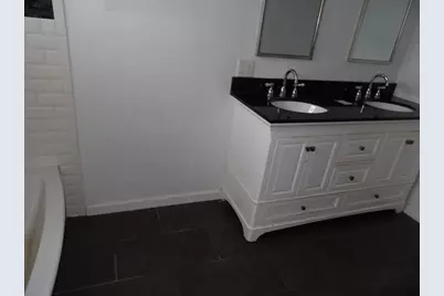 230 N Vine St, New Castle, PA 16101 - Photo 4