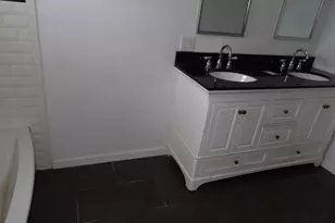 230 N Vine St, New Castle, PA 16101 - Photo 4