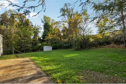 970 Pamela Dr, Lower Burrell, PA 15068 - Photo 12