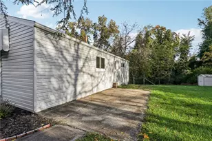 970 Pamela Dr, Lower Burrell, PA 15068 - Photo 8