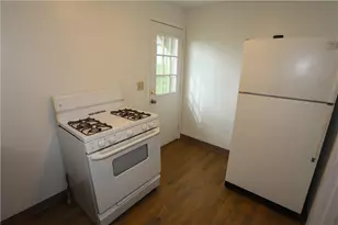 906 Florence Ave, East McKeesport, PA 15035 - Photo 8