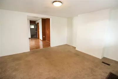 906 Florence Ave, East McKeesport, PA 15035 - Photo 14