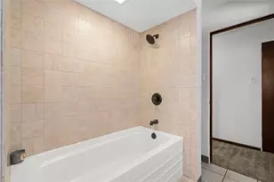 109 Sunset Ln, Center Township, PA 15001 - Photo 14