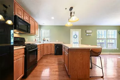 931 Royal Ct, North Strabane, PA 15317 - Photo 10