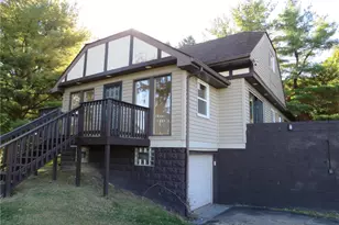 916 Gill Hall Rd, Jefferson Hills, PA 15025 - Photo 2