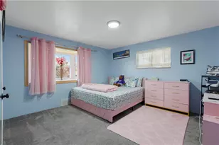 263 Robinhood Rd, Green Tree, PA 15220 - Photo 16