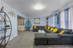 263 Robinhood Rd, Green Tree, PA 15220 - Photo 8