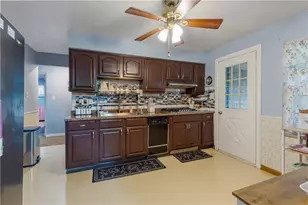 263 Robinhood Rd, Green Tree, PA 15220 - Photo 30