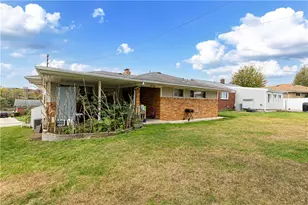263 Robinhood Rd, Green Tree, PA 15220 - Photo 34