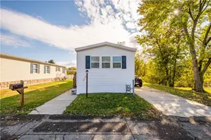 2 Round Top Dr, Finleyville, PA 15332 - Photo 2