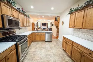 2113 Winchester Ct, Connoquenessing Township, PA 16053 - Photo 12