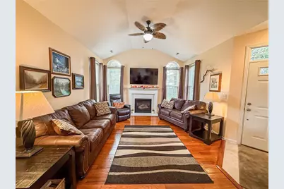 2113 Winchester Ct, Connoquenessing Township, PA 16053 - Photo 2