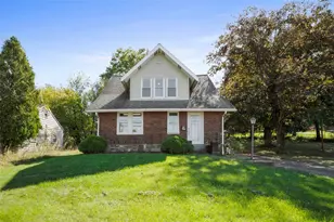 464 Franklin St, Slippery Rock, PA 16057 - Photo 1