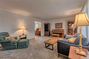 13511 Evergreen Way, North Huntingdon, PA 15642 - Photo 2