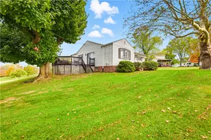 130 Larkspur Cir, Mount Pleasant Township, PA 15666 - Photo 4