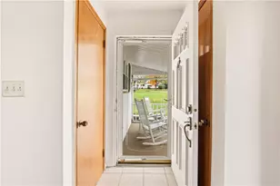 130 Larkspur Cir, Mount Pleasant Township, PA 15666 - Photo 6