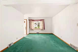 130 Larkspur Cir, Mount Pleasant Township, PA 15666 - Photo 8