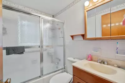 100 Longvue Dr, Ross Twp, PA 15237 - Photo 14