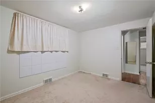 3560 Wallace Dr, Pittsburgh, PA 15227 - Photo 16