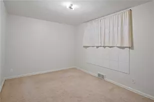 3560 Wallace Dr, Pittsburgh, PA 15227 - Photo 14