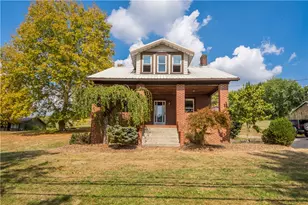 1075 E National Pike, South Strabane, PA 15301 - Photo 1