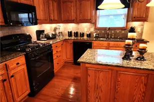 128 Stratford Ct, New Stanton, PA 15672 - Photo 12