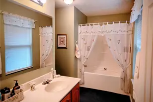 128 Stratford Ct, New Stanton, PA 15672 - Photo 34