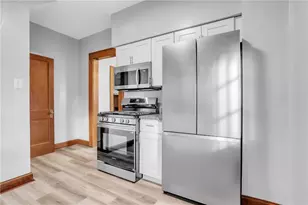 142 E Garfield Ave, New Castle, PA 16105 - Photo 14