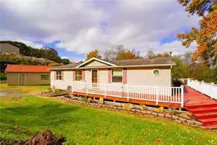 204 Hollowvue Rd, Big Beaver, PA 16157 - Photo 4