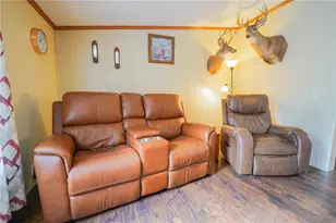 204 Hollowvue Rd, Big Beaver, PA 16157 - Photo 6