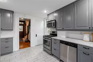 27 N Park Rd, Pittsburgh, PA 15229 - Photo 12