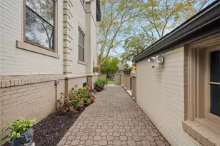 4 Colonial Pl, Pittsburgh, PA 15232 - Photo 44