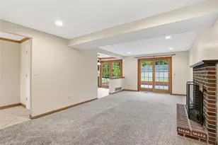 147 Fox Run Rd, Cranberry Township, PA 16066 - Photo 6